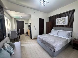 Cozy Corner Studio Unit with Pool View by Kawzy Korner - 8