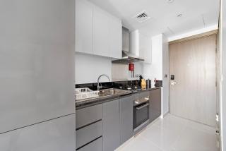 ALiving Classy Private Studio I Canal Views I DAMAC Maison Prive A- 1204 - Dubai - 6