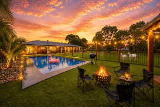 Luxe Farmhouse with solar heated pool and bbque - 9