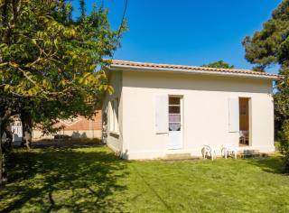 Maison charmante à Soulac-sur-Mer avec jardin clôturé - 0
