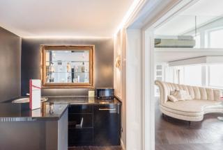 VIP Jacuzzi Suites - 4