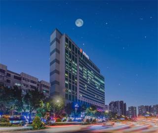 Borrman Hotel Pazhou Convention & Exhibition Center Branch, Sun Yat-sen University Station- Free shuttle bus service during the Canton Fair - Paid airport pickup service available - 0