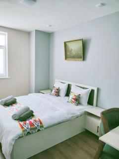 Boulevard Global Family Guest House - 4