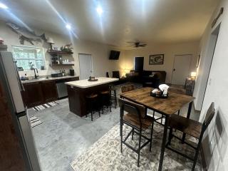 Spacious Lodge with Boat & Trailer Parking Near Keystone Lake | Sand Springs, Oklahoma - 0