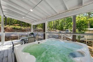Celestial Luxury Pod Retreat in the Pines of Broken Bow with Hot Tub, Oklahoma - 8