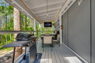 Futuristic Luxury Pod with Hot Tub Near Beavers Bend State Park, Oklahoma - 5