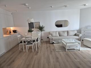 Pinea Apartments - 3