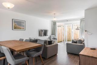 Beach Mews - Modern townhouse with patio and private parking - 9