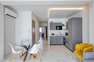 2BR Sea View home with Terrace Beach Across Road AC St Julians Malta - 8