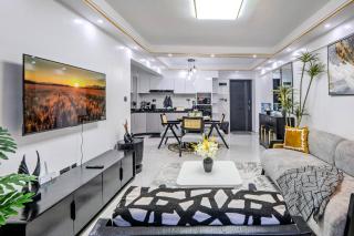RUSTIC HAVEN VIEW, a 2BR with high view balcony, 3mins drive to yaya center, 200mbps WIFI, gym and 24hr security - 6
