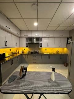 The Nova Loft, Luxe 2BHK, Game Room, 12 Guests - 8