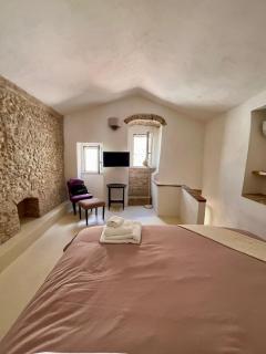 Dimora Ventura, Intra Alborgodiffuso, con pavimento originale del 1300 - 1