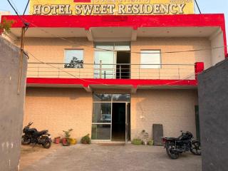 PLAY HOTEL SWEET RESIDENCY budget friendly - 9