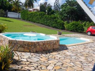 Villa avec piscine privée à Petit-Bourg, 100 m² - 1