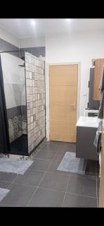Modern Apartment in Molenbeek-Saint-Jean / 77 m² / Parking - 8