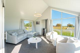 Geraldine Gem - New Executive Home - 6