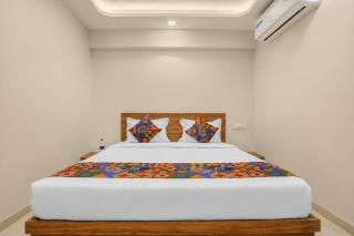 FabHotel SB Palace - 4