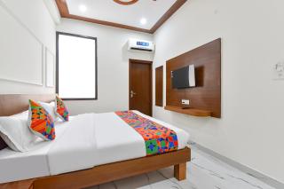 FabHotel Orion Inn - 3