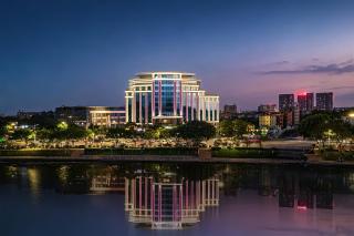 Guangzhou Elegant International Hotel Panyu Square Metro Station Branch - 8