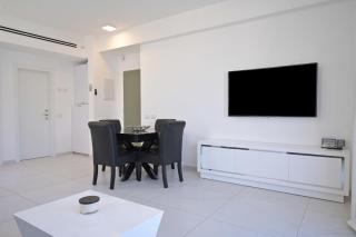 Sunny City 1BR in Shenkin st by HolyGuest - 7