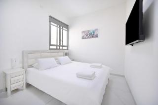 Sunny City 1BR in Shenkin st by HolyGuest - 4