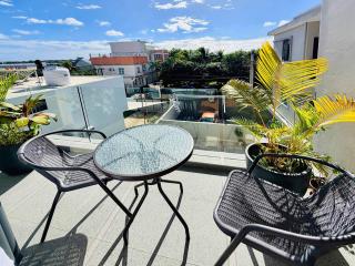 Bright 2BR Apartment Terrace & Pool Grand Baie - 5