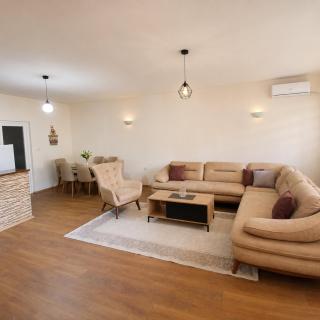 Prishtina Family Home three bedrooms - 7