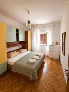 Milka 2Bedroom Apartment near beach, Makarska - 2