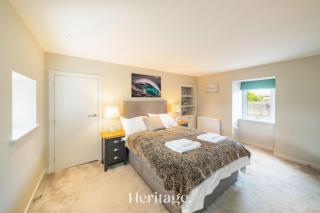Beach Cottage, Pet & Family Friendly Stay in Moray - 1