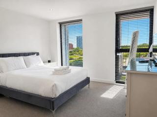 4th Floor Central Flat With Balcony - Pass the Keys - 7