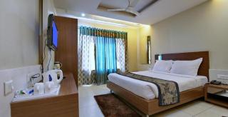 Hotel Sheela Shree Plaza - 4