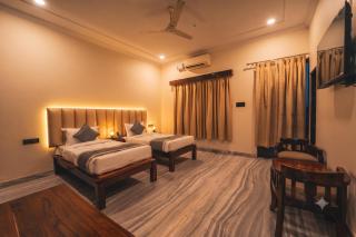 The Amber House - Luxury Boutique Stay in Bani Park, City Center Jaipur - 7