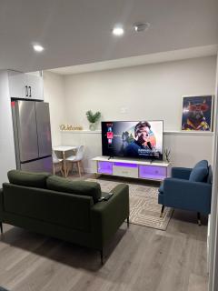 Cozy Suite & Gym-Ready - 4
