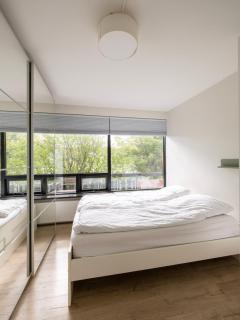 Spacious 4BR Home with Esja and Bay Views - Sleeps 8 - 4