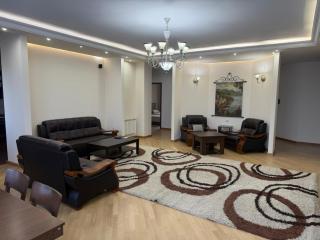 Luxury House In Yerevan City Center With Swimming Pool - 4