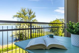 Lake View - Apartment with terrace overlooking the lake - AC -WiFi - 0