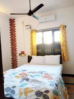 Heritage 3 BHK 2km to WhiteTown - HALO - 4