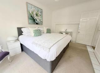 Old Coach House - Bedford - 8