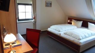 Hotel und Restaurant Am Peenetal - 9