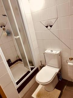 Private room with shared bathroom - 1