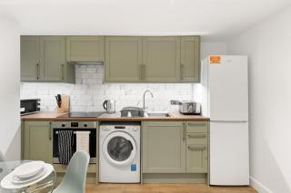 Bright 2BR Flat Close to Shops in Beckenham - 7