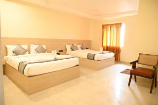 Hotel Siya Grand - 4