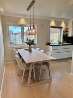 Bright and pretty penthouse with sunny balcony - 2