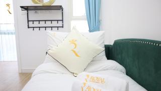 Chic 2BR Urban Duplex in Masdar City Oasis 2 - 7