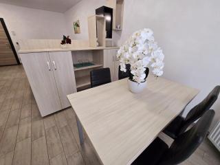 Superb Large Family Apartment - Beach Pool & Spa Resort Alezzi - 5