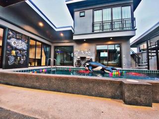 Luxurious 4-Bedroom Holiday House with Private Pool in Hua Hin - 9