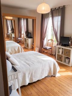 Maison confortable à Saint-Germain-du-Pert avec piscine privée - 1