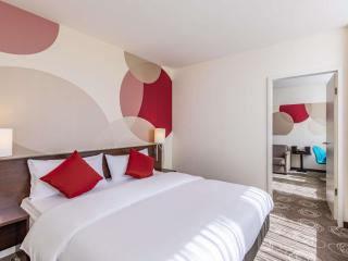 Webers Hotel im Ruhrturm Essen by Accor - 1