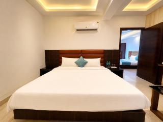 Hotel Golden Palace Rivera - Beach Front Hotel with #Swimming Pool #Cafe #Complementary Breakfast #Sea View Rooms # Free Parking - 8
