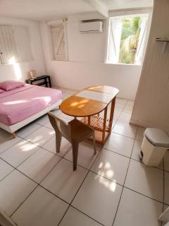 Studio confortable à Les Abymes, 12m², balcon agréable - 3